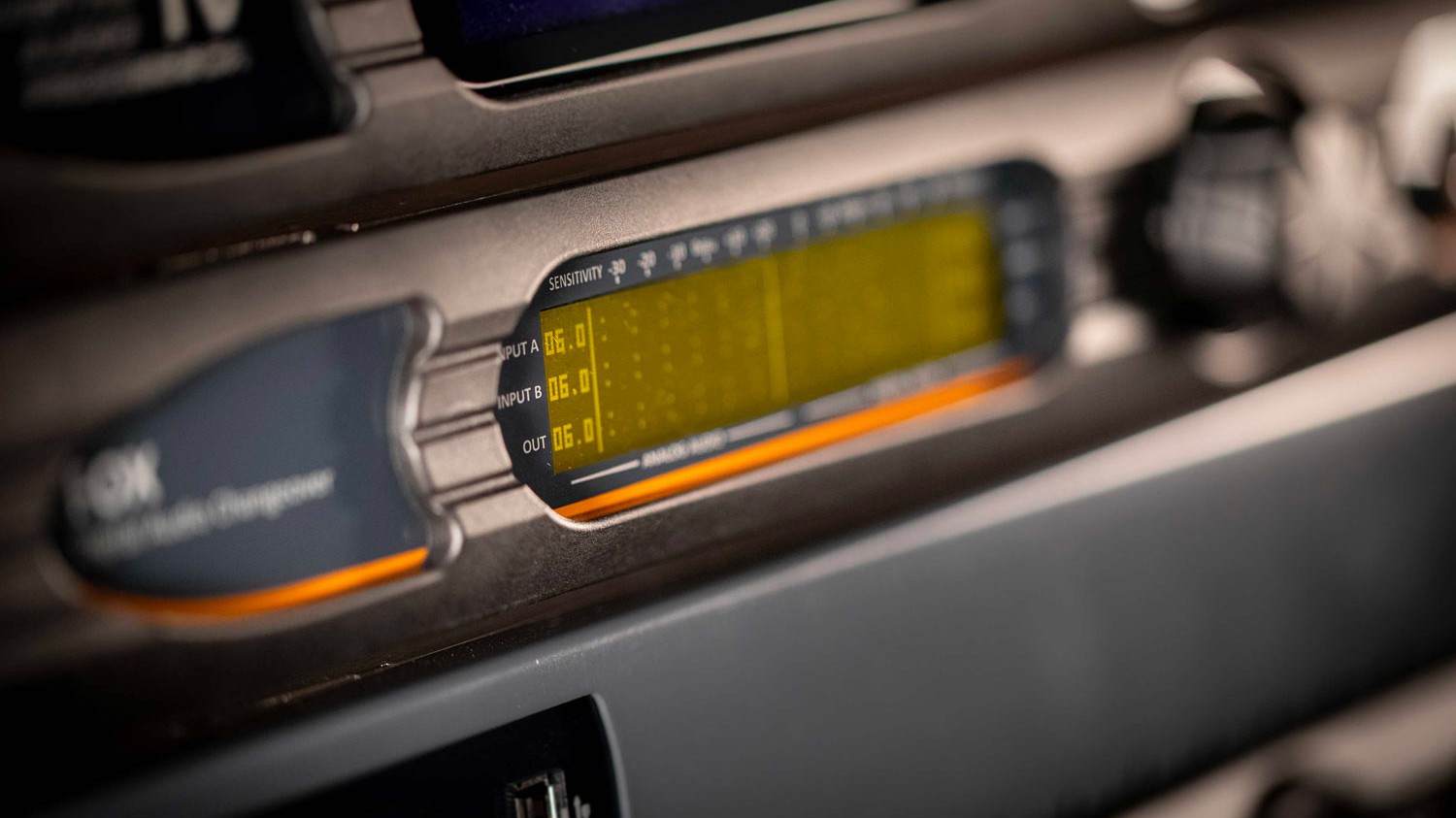 Digital Audio Changeover Fox AxelTech